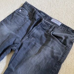 AG the graduate tailored leg size 33 jeans